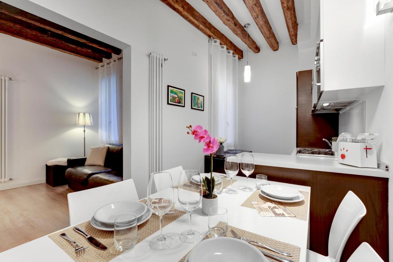 Botteri Palace Apartments By Wonderful Italy Venice Exterior photo